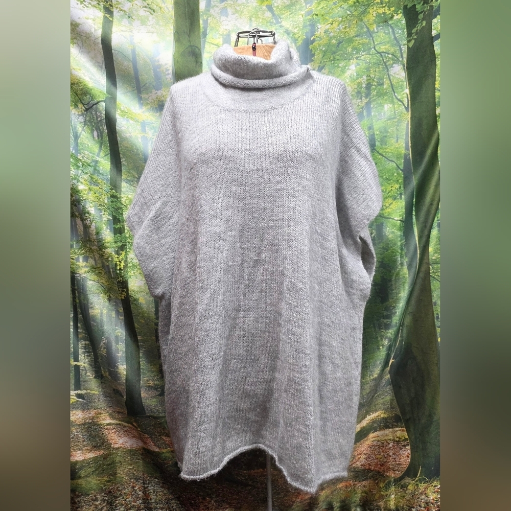 Women's Universal Thread Cozy Gray Turtleneck Sweater Poncho
